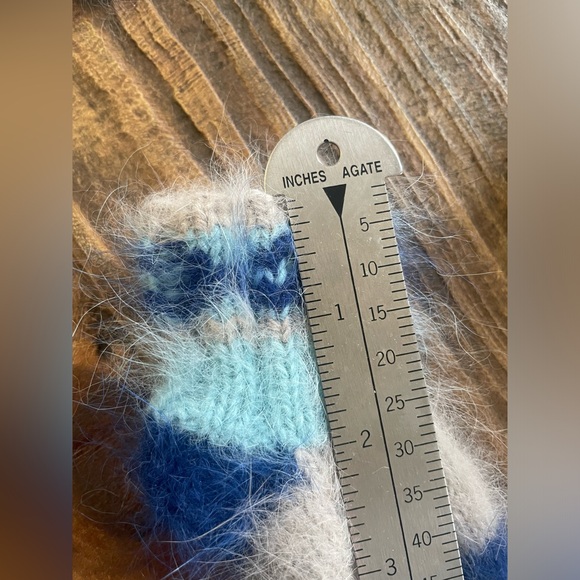 Angora Fair-isle baby hat and socks set, wave pattern, handmade, blue and tan - Picture 8 of 8